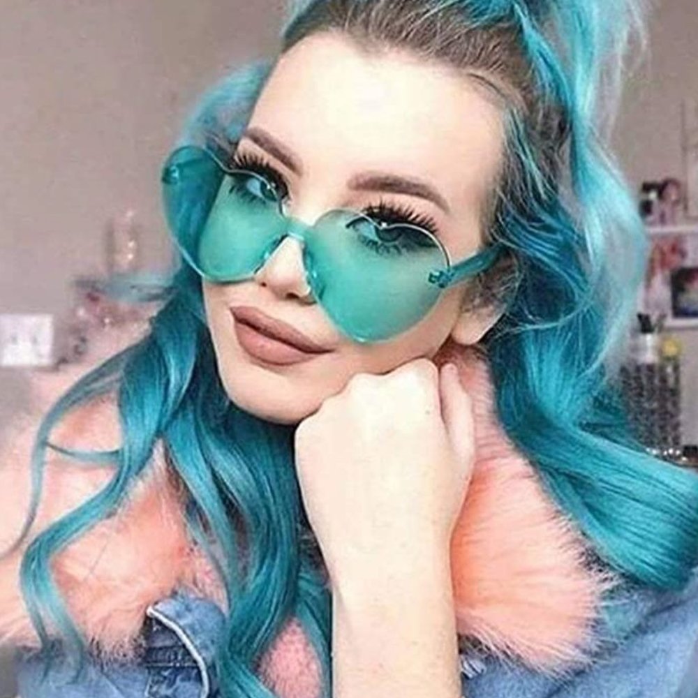 NWT Turquoise Heart Sunglasses with Pouch